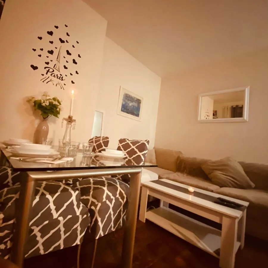 Paris Parc Buttes-Chaumont Apartment