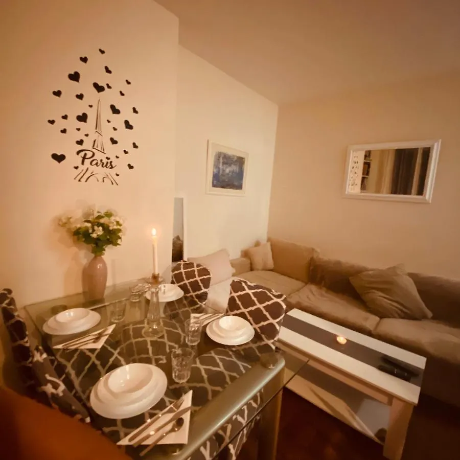 Paris Parc Buttes-Chaumont Apartment 0*,  France